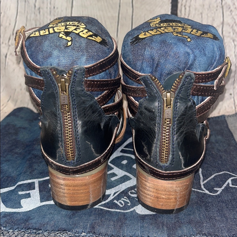 Freebird by Steven Stair Navy Blue Denim Buckle Ankle Boots Size 10 - Picture 9 of 16